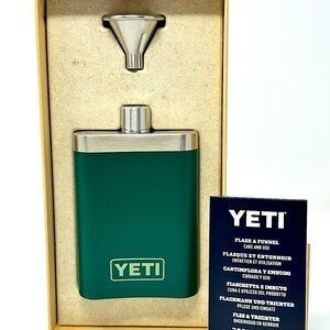 YETI 7oz Forest Green Flask with Funnel •••NEW IN BOX•••.
